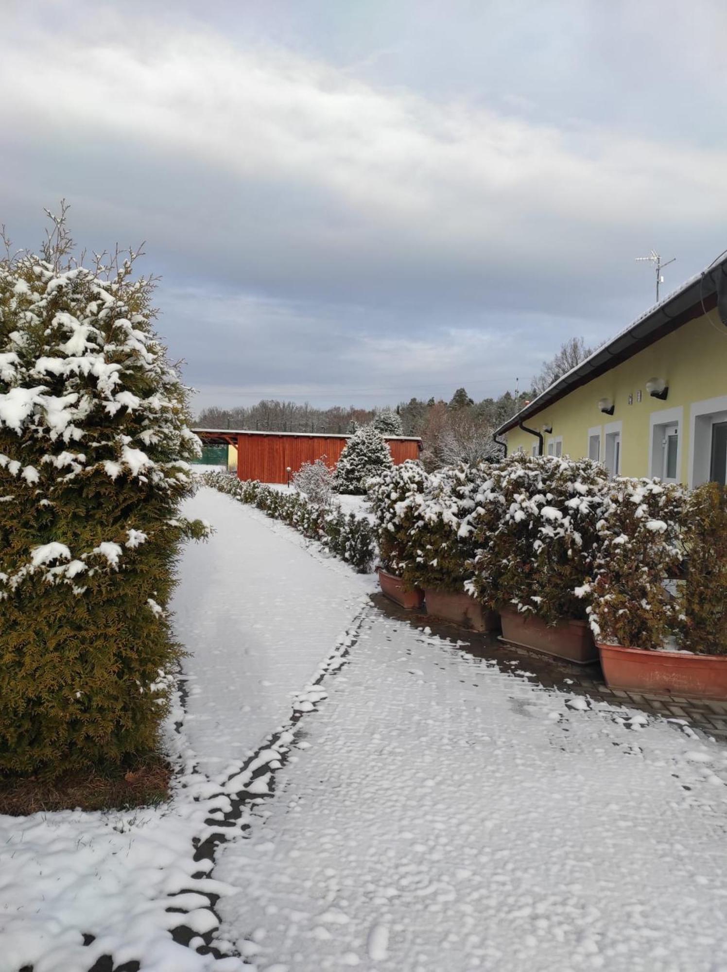 Penzion Kosky Hamr Bagian luar foto
